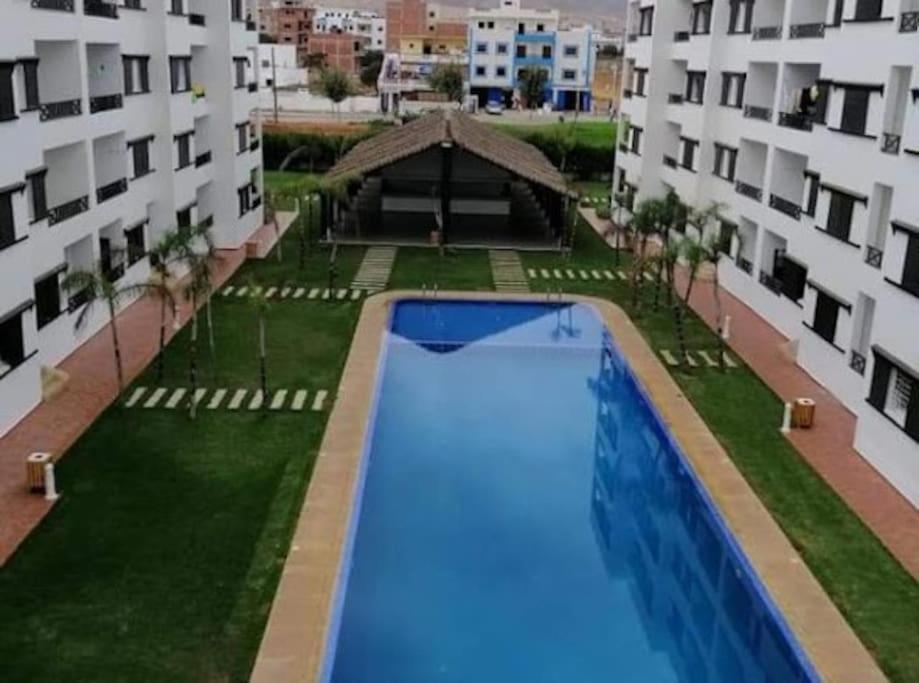 Appartement Luxueusement Meuble Avec Piscine Oued Laou Buitenkant foto